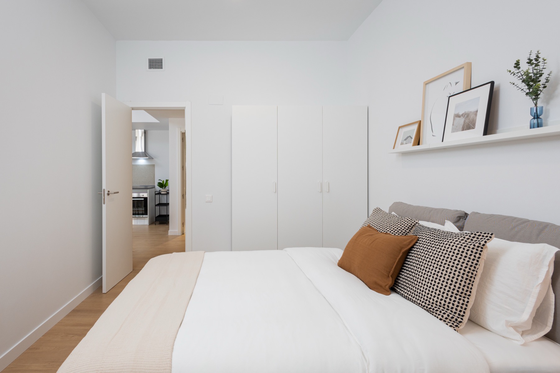 Visit the R3 show flat — 1 bedroom (9)