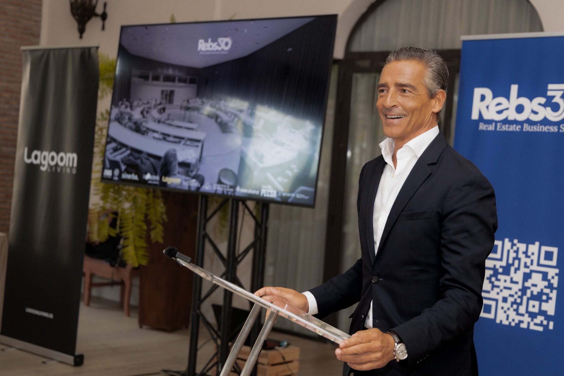 Javier Braza speaking at the closing ceremony of the REBS Real Estate Master’s programme
